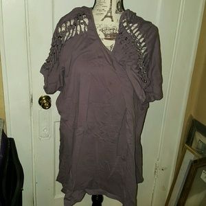 Denim 24/7. 5x.Super cute slit beaded sleeve shirt